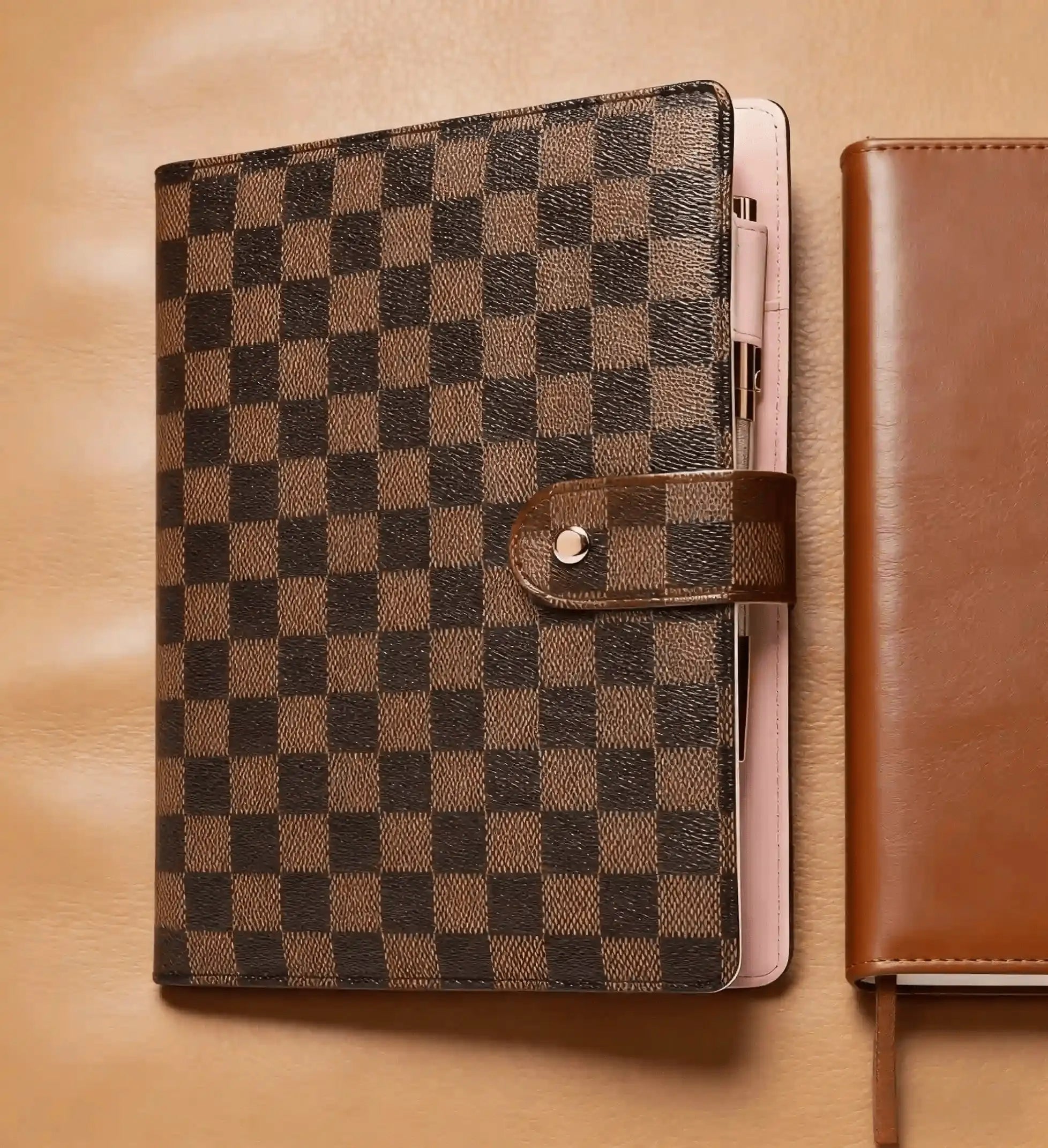 Stylish Checkered Business Padfolio